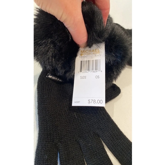 Michael Kors Gloves - Picture 3 of 4